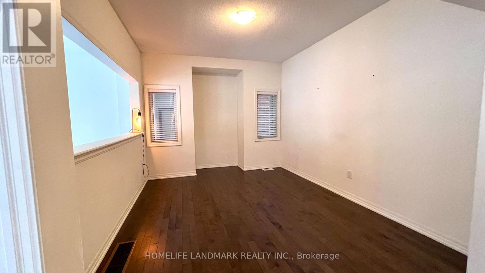 83 Tango Crescent, Newmarket, Ontario  L3X 0K4 - Photo 3 - N12912666