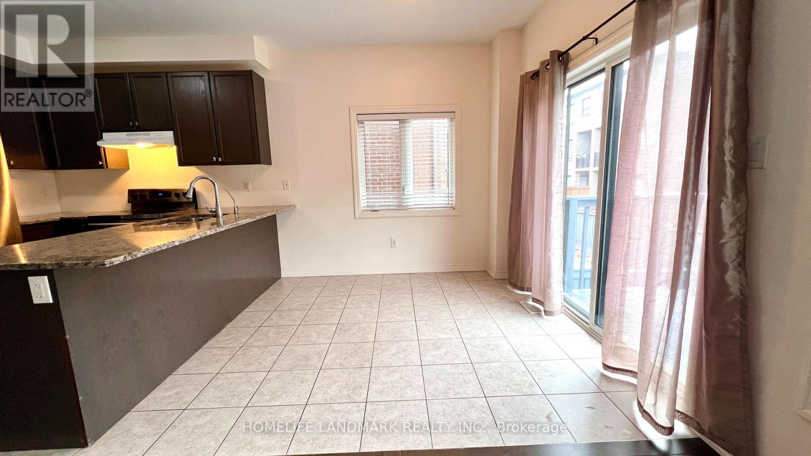 83 Tango Crescent, Newmarket, Ontario  L3X 0K4 - Photo 6 - N12912666