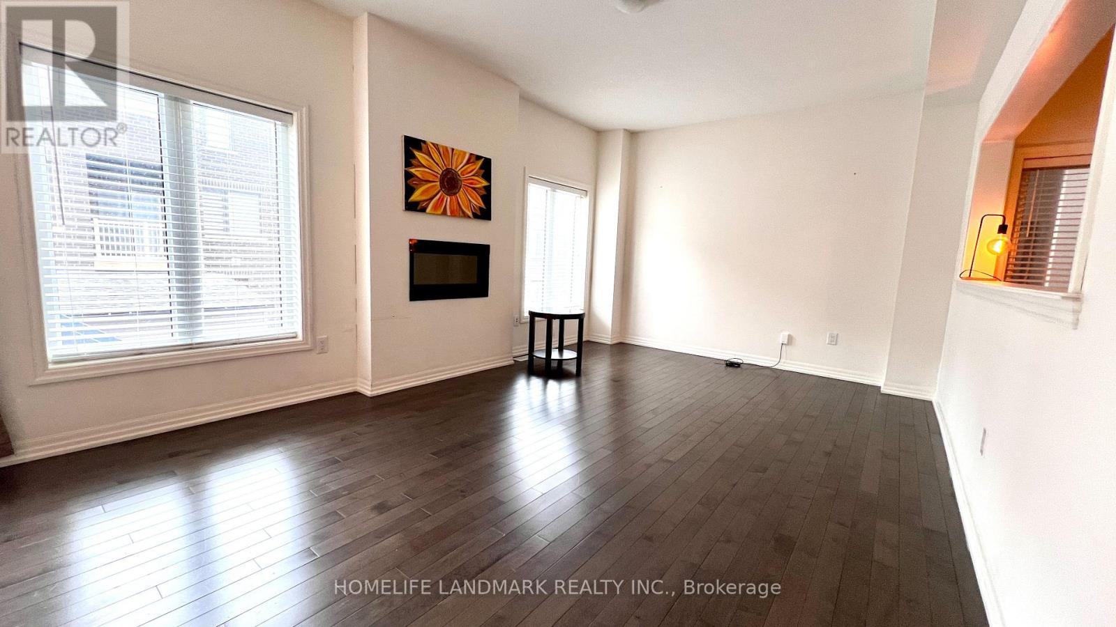 83 Tango Crescent, Newmarket, Ontario  L3X 0K4 - Photo 7 - N12912666