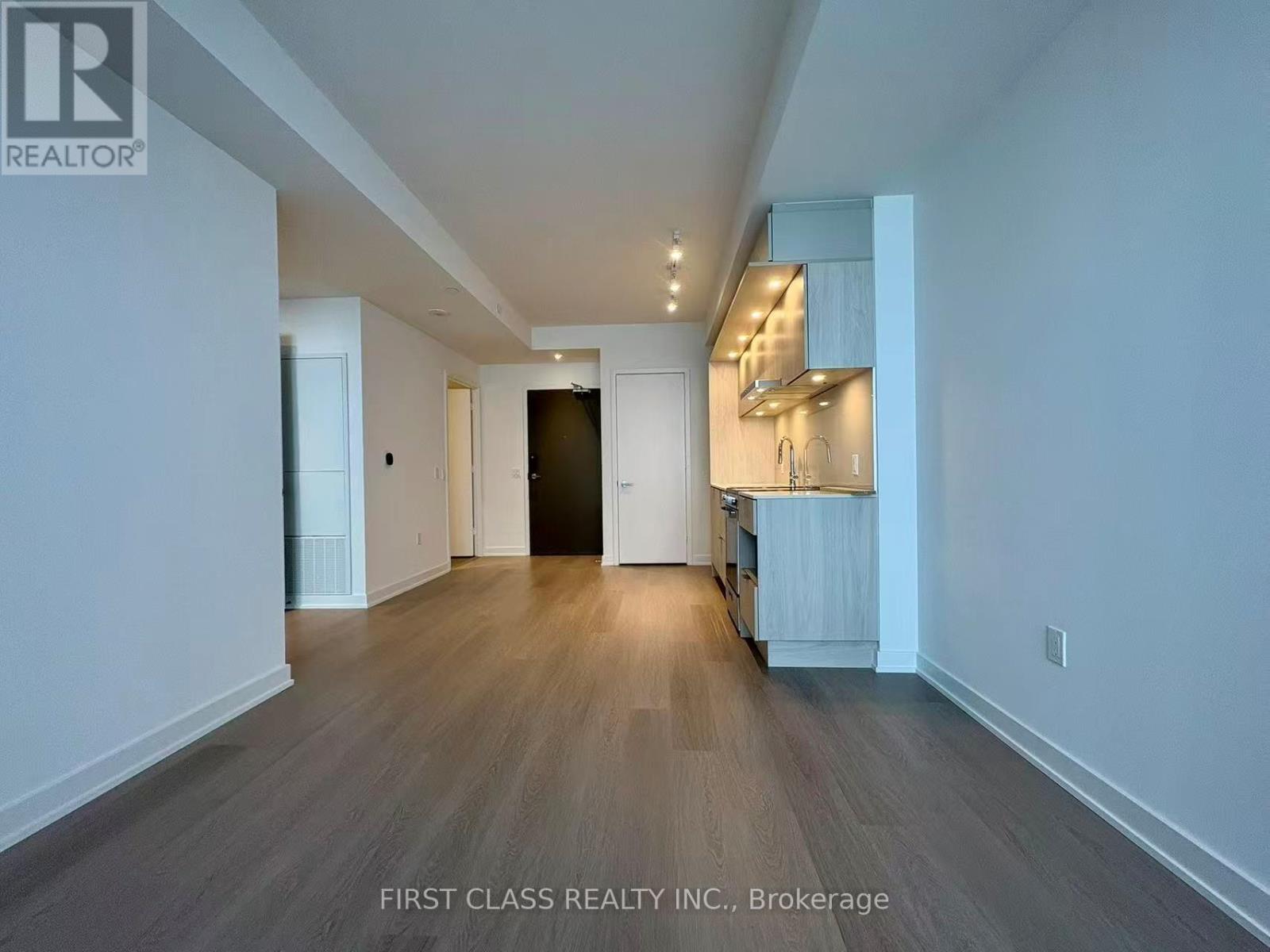 2210 - 448 Burnhamthorpe Road W, Mississauga, Ontario  L5B 0R4 - Photo 8 - W12912660