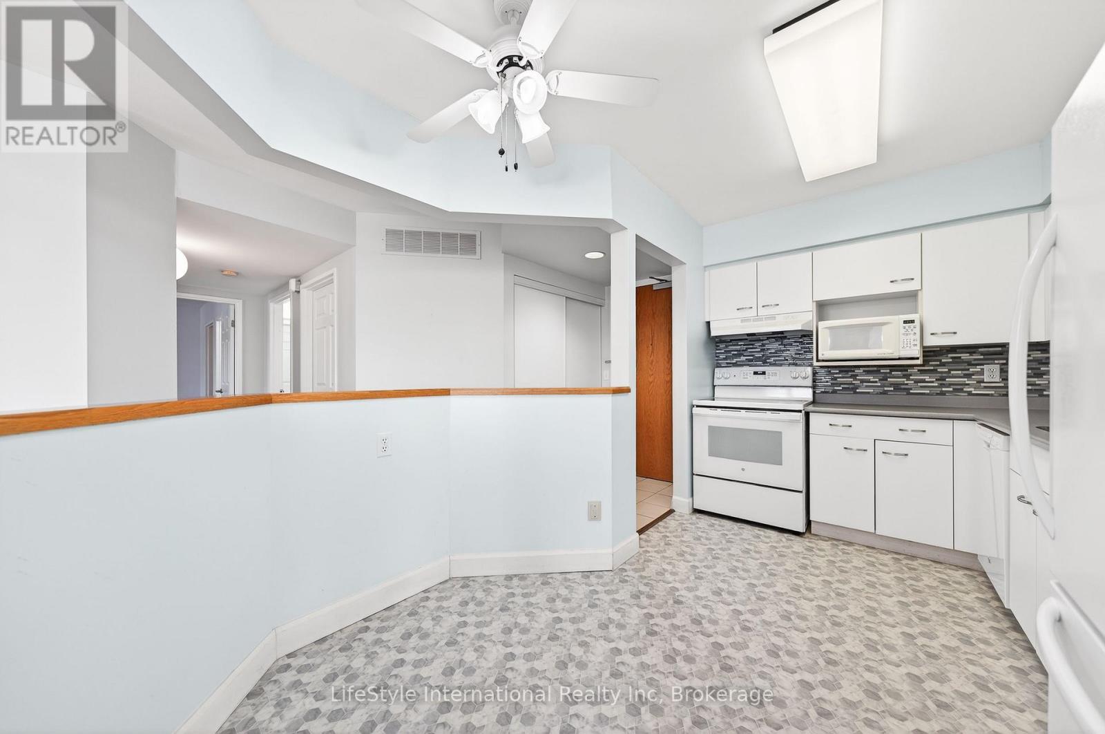 306 - 208 Silvercreek Parkway N, Guelph, Ontario N1H 8H2 - Photo 9 - X12836484