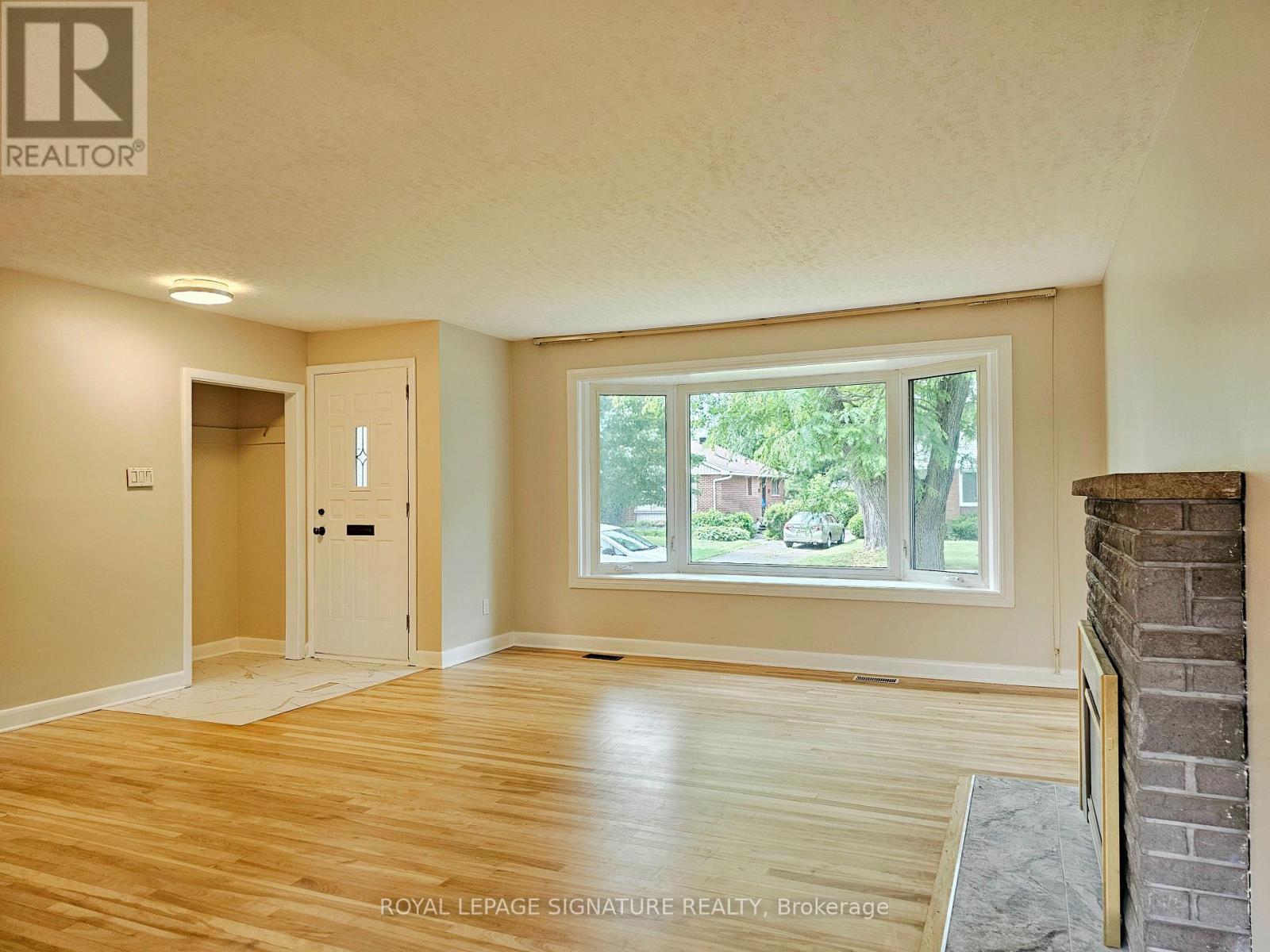 Main - 2368 Drury Lane, Ottawa, Ontario  K2C 1G5 - Photo 7 - X12907440