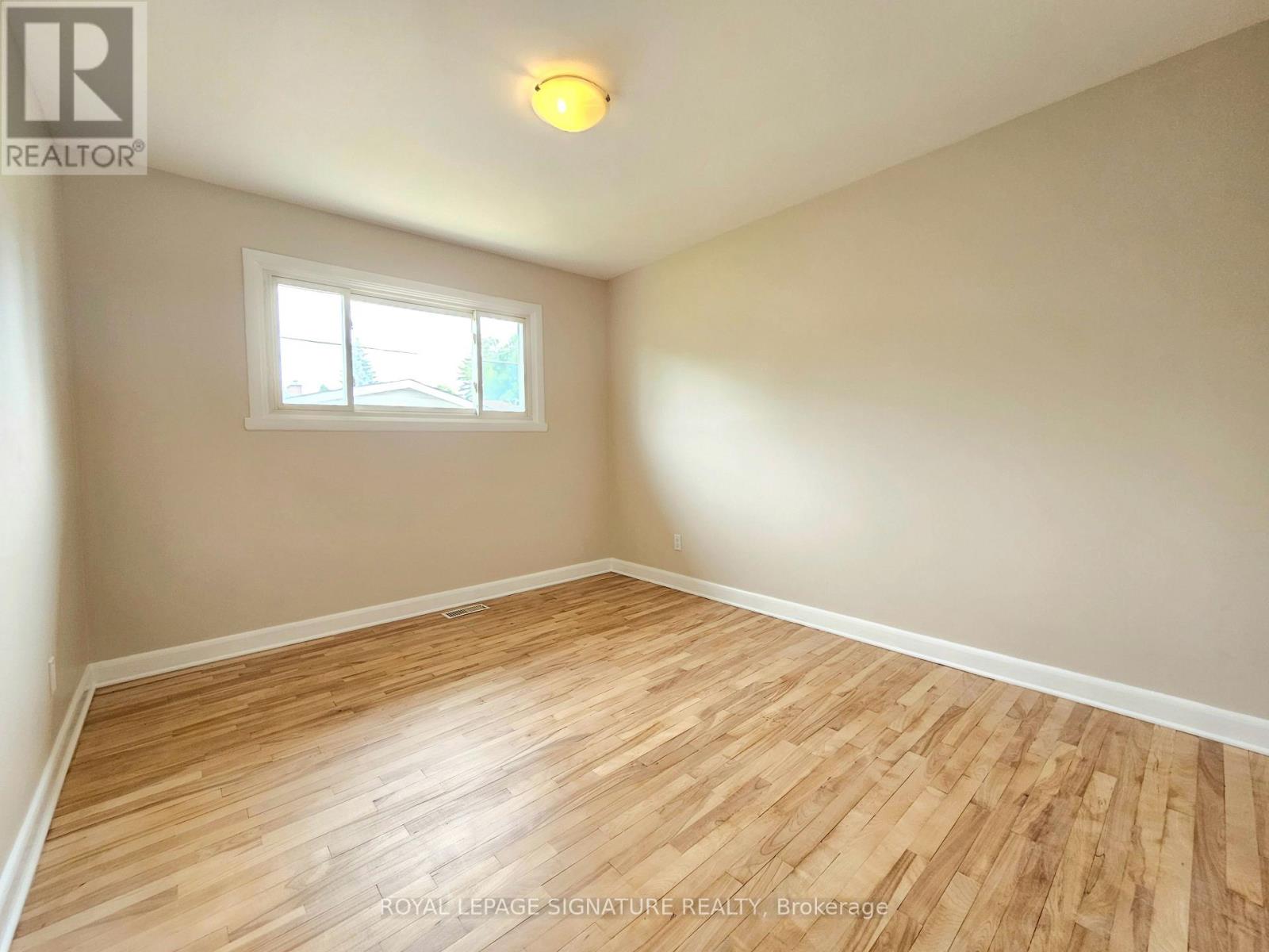 Main - 2368 Drury Lane, Ottawa, Ontario  K2C 1G5 - Photo 13 - X12907440