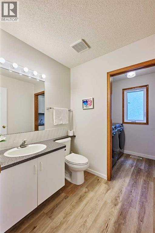 15 Hawkbury Close Nw, Calgary, Alberta  T3G 3N2 - Photo 22 - A2275652