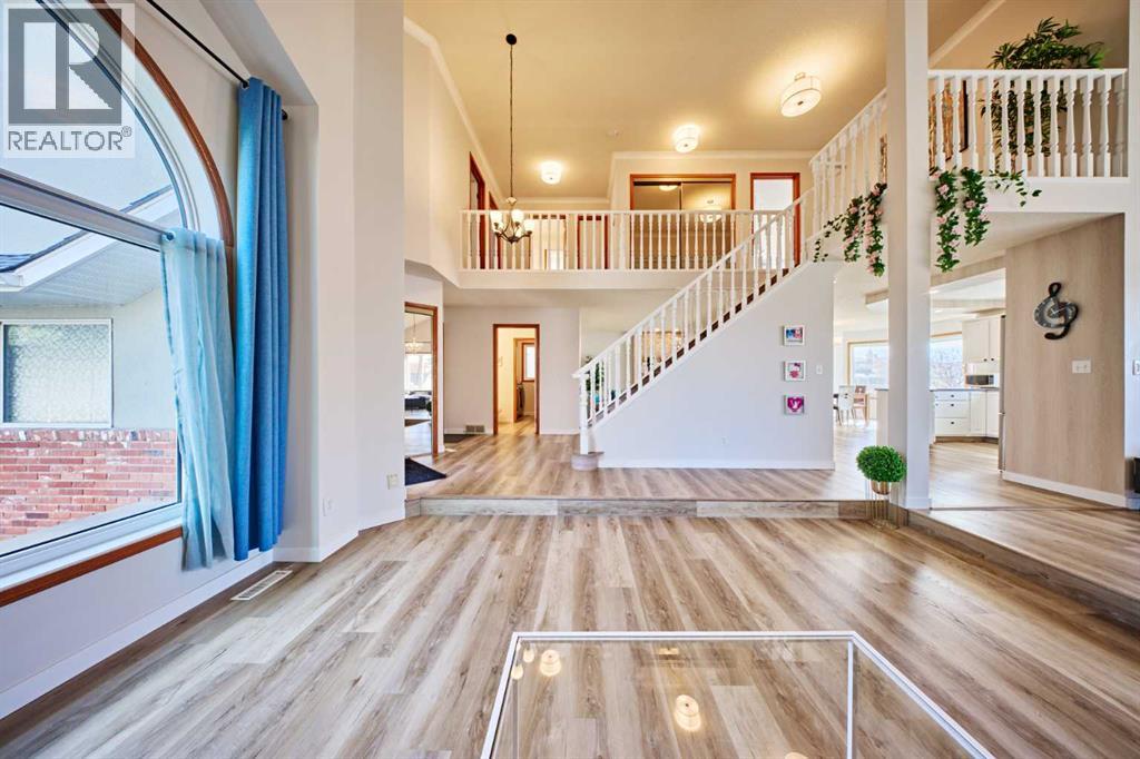 15 Hawkbury Close Nw, Calgary, Alberta  T3G 3N2 - Photo 7 - A2275652