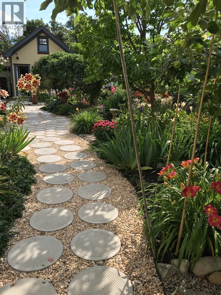 7298 18th Street, Grand Forks, British Columbia  V0H 1H0 - Photo 45 - 10371492