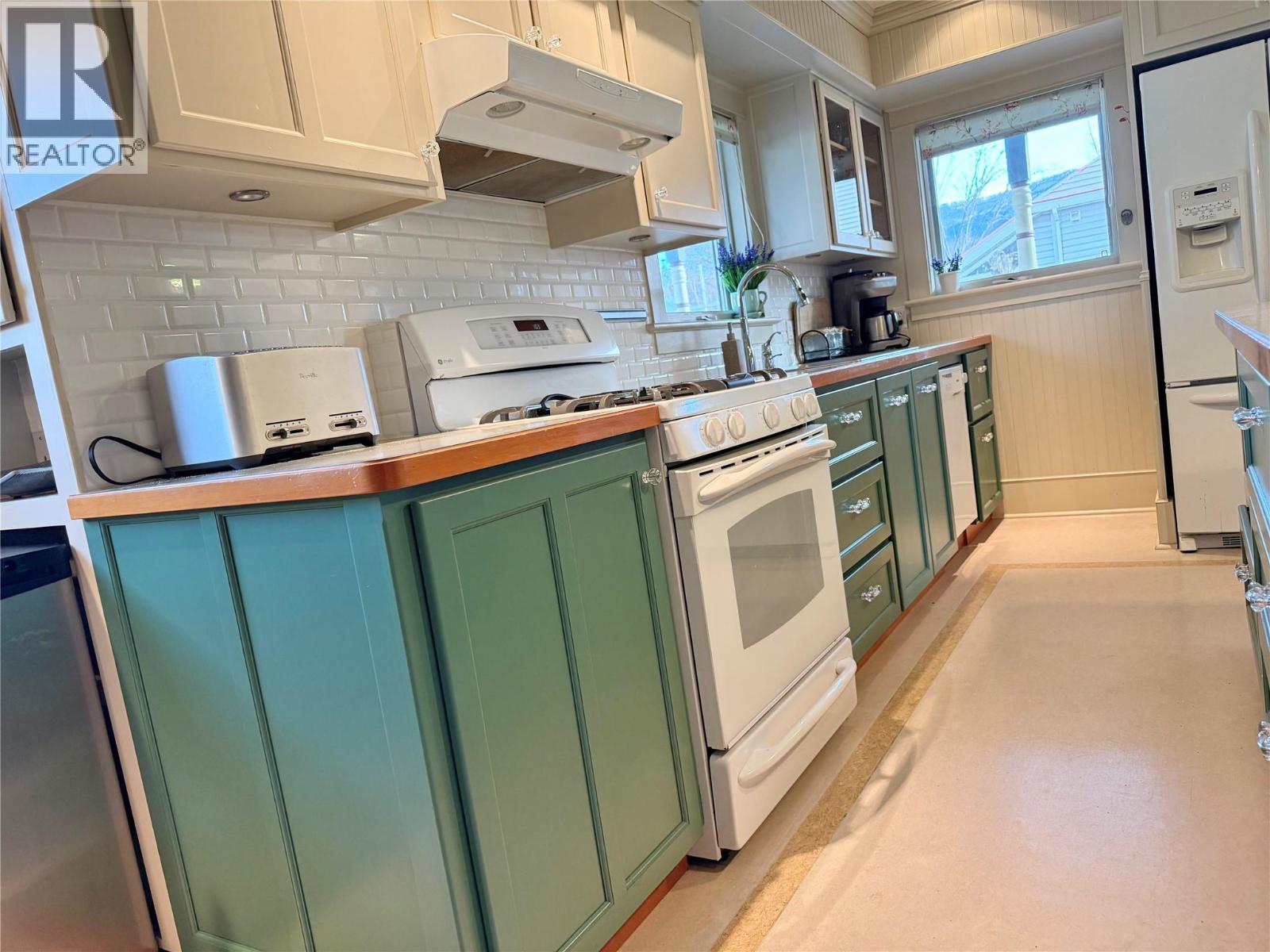 7298 18th Street, Grand Forks, British Columbia  V0H 1H0 - Photo 12 - 10371492