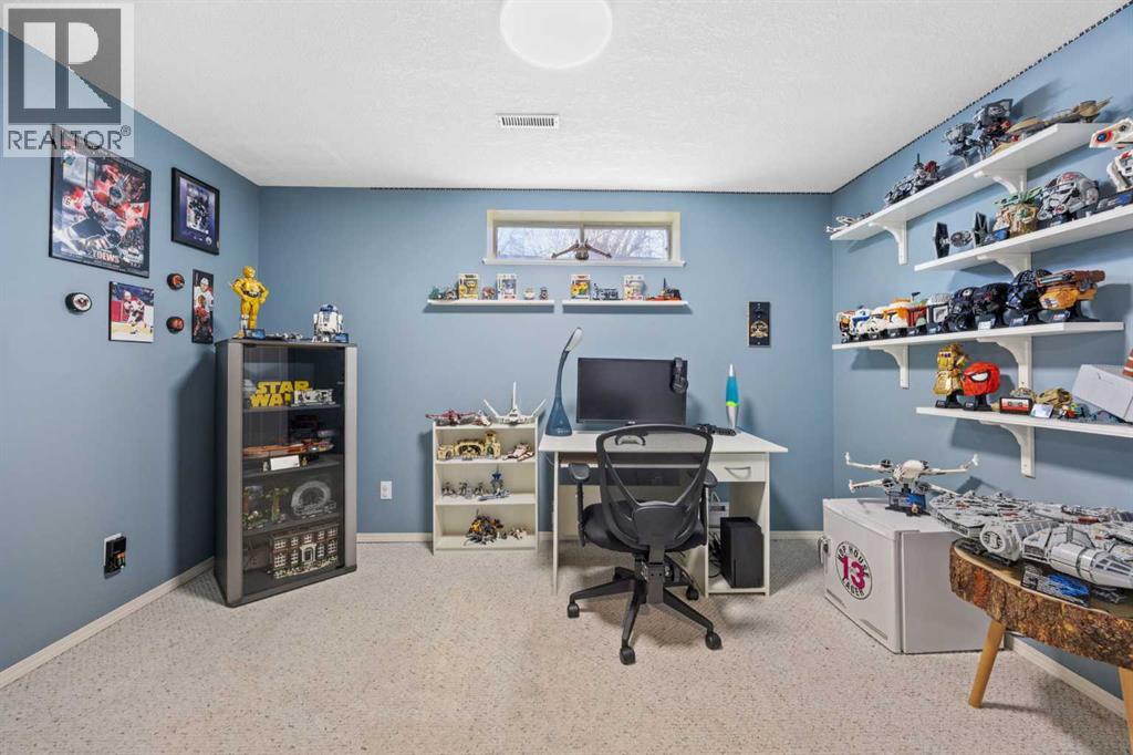 292 Douglas Ridge Close Se, Calgary, Alberta  T2Z 2M4 - Photo 17 - A2291748