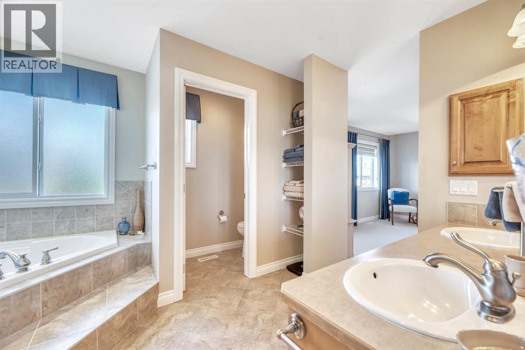 32 Everhollow Crescent Sw, Calgary, Alberta  T2Y 5H3 - Photo 35 - A2295391