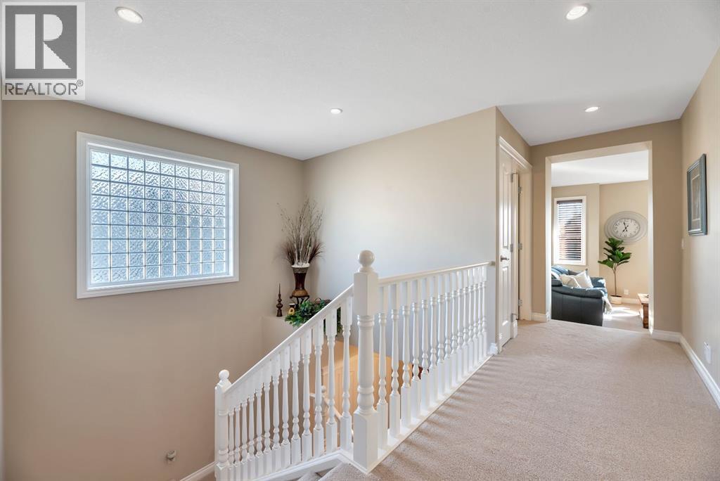 32 Everhollow Crescent Sw, Calgary, Alberta  T2Y 5H3 - Photo 25 - A2295391