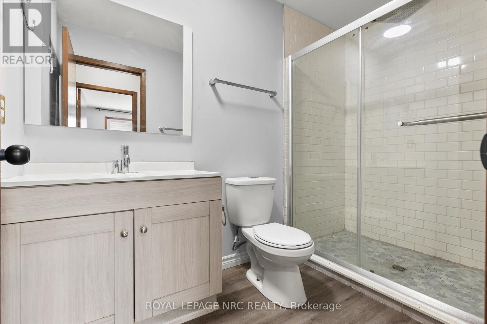 20 Canterbury Drive, St. Catharines, Ontario  L2P 3M7 - Photo 15 - X12912684