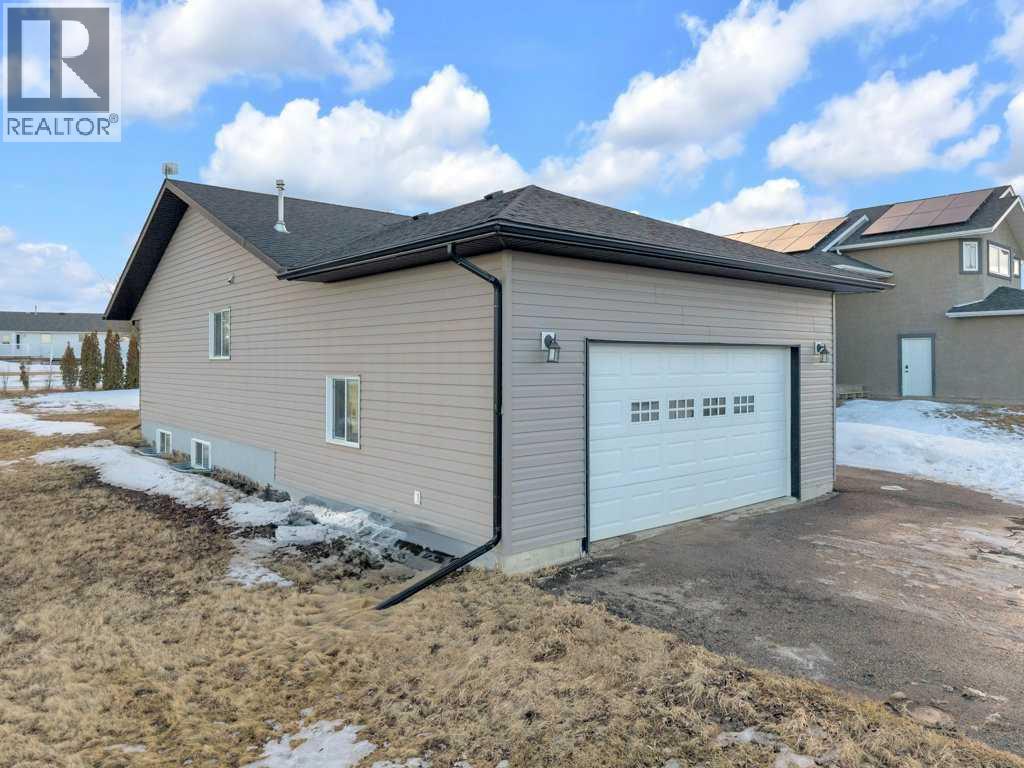 4609 58 Avenue, Rimbey, Alberta  T0C 2J0 - Photo 2 - A2295242