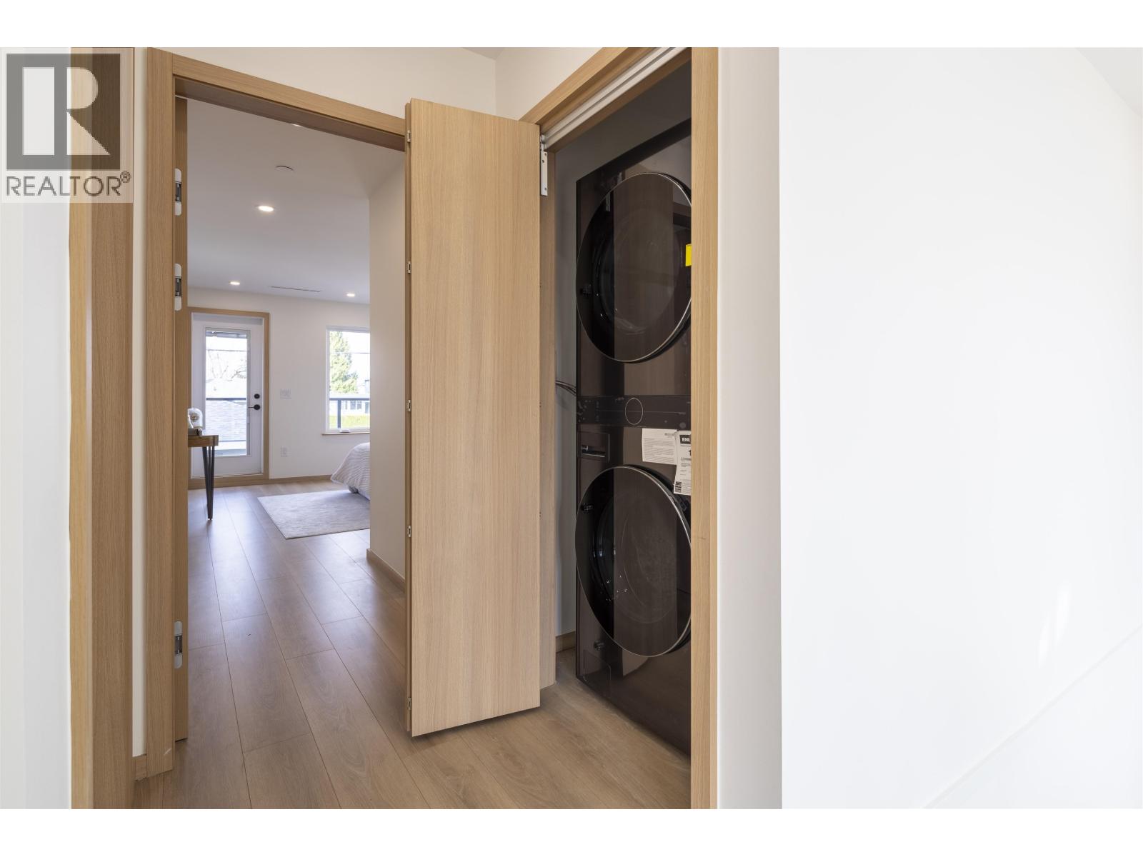 7 N Howard Avenue, Burnaby, British Columbia  V5B 1J6 - Photo 22 - R3102452