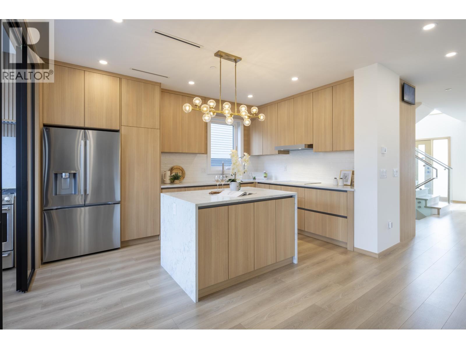 7 N Howard Avenue, Burnaby, British Columbia  V5B 1J6 - Photo 11 - R3102452