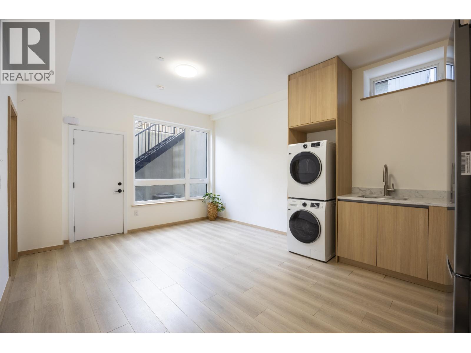 7 N Howard Avenue, Burnaby, British Columbia  V5B 1J6 - Photo 31 - R3102452