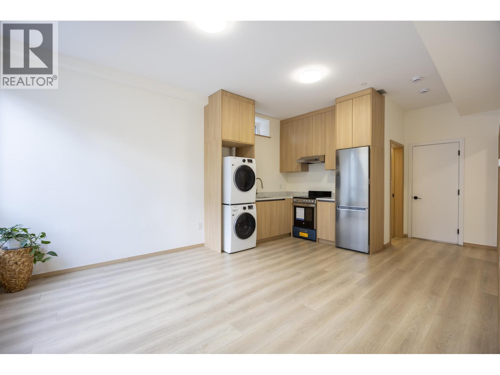 7 N Howard Avenue, Burnaby, British Columbia  V5B 1J6 - Photo 32 - R3102452