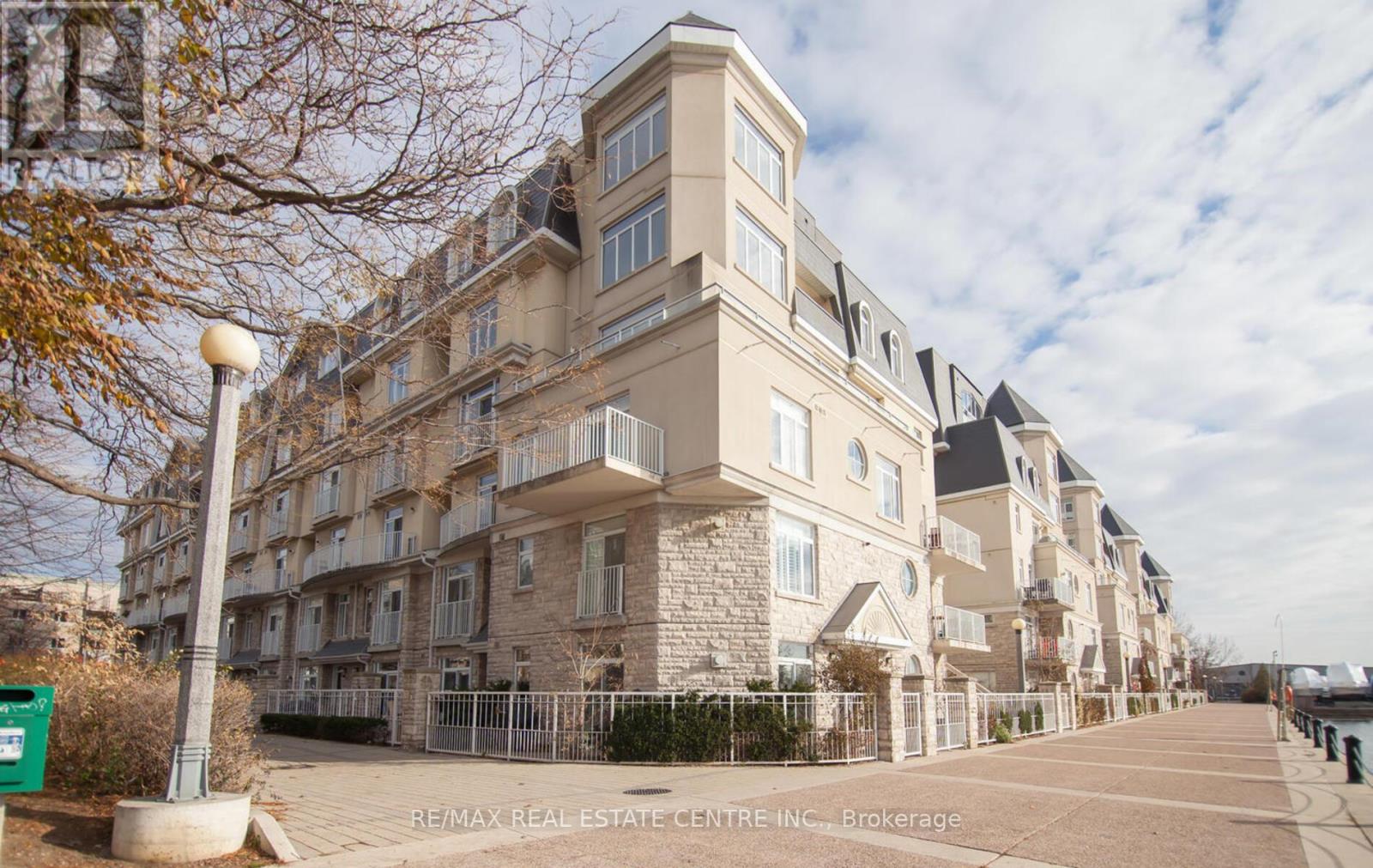 688 - 38 Stadium Road, Toronto, Ontario  M5V 3P4 - Photo 4 - C12912702