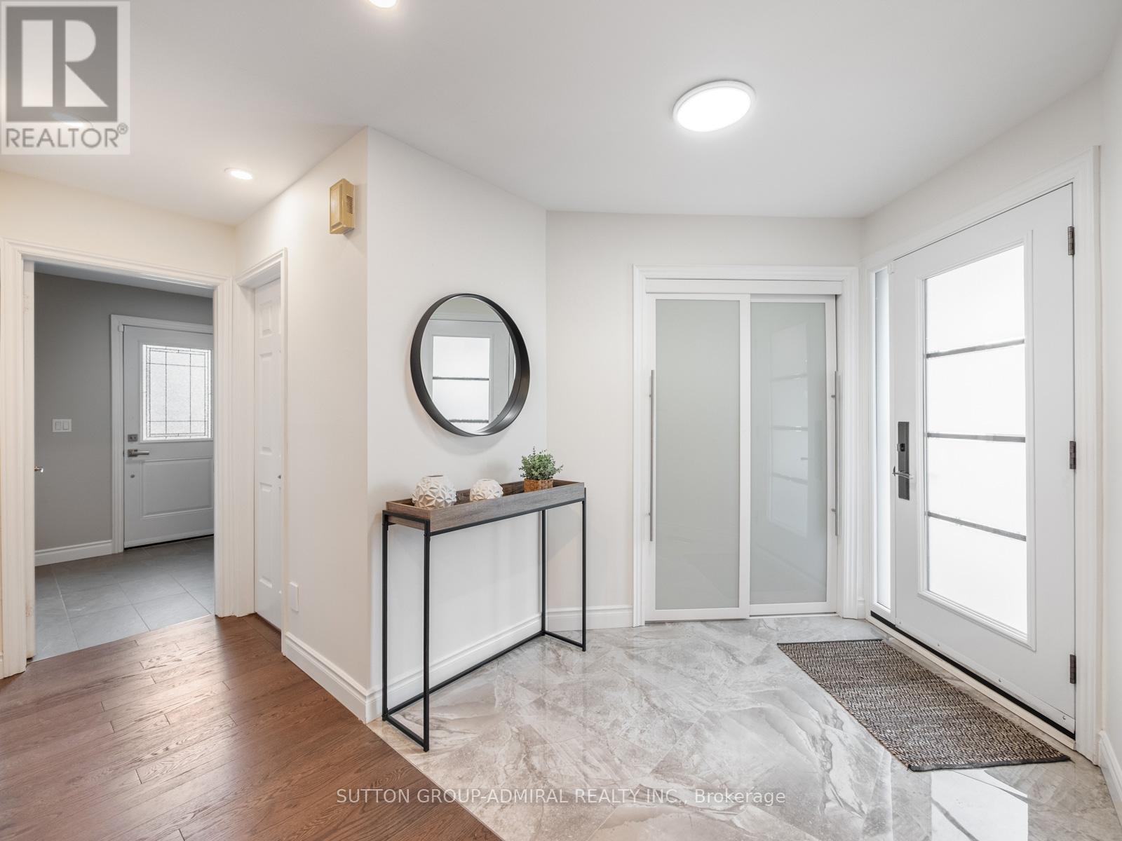 110 Conley Street, Vaughan, Ontario  L4J 2X6 - Photo 3 - N12912694