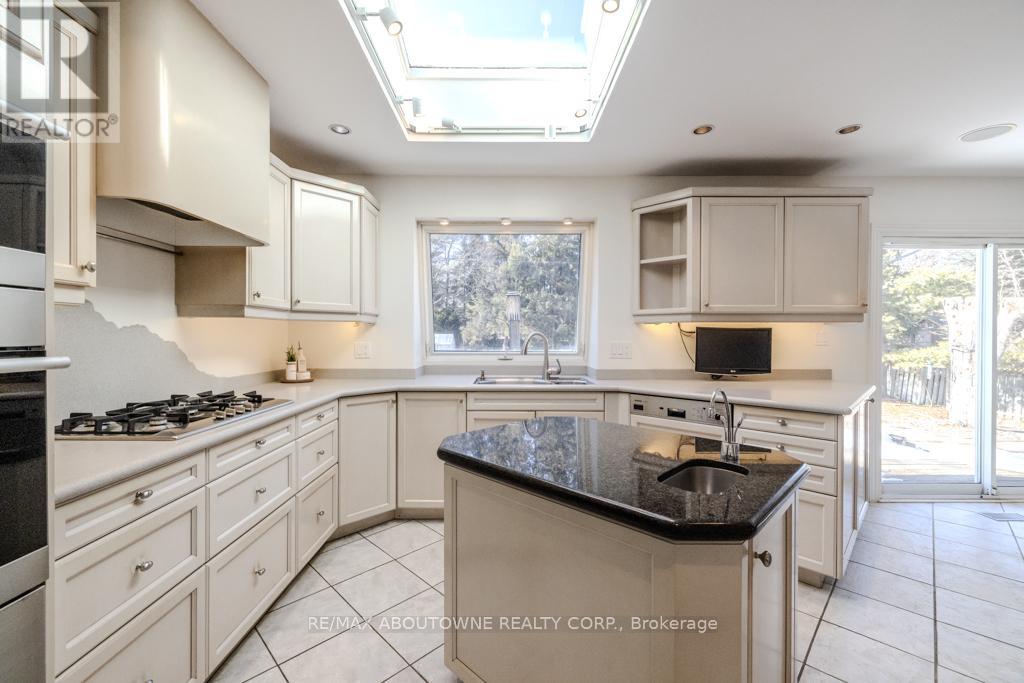 25 Bannisdale Way, Hamilton, Ontario  L0R 1H2 - Photo 14 - X12826146