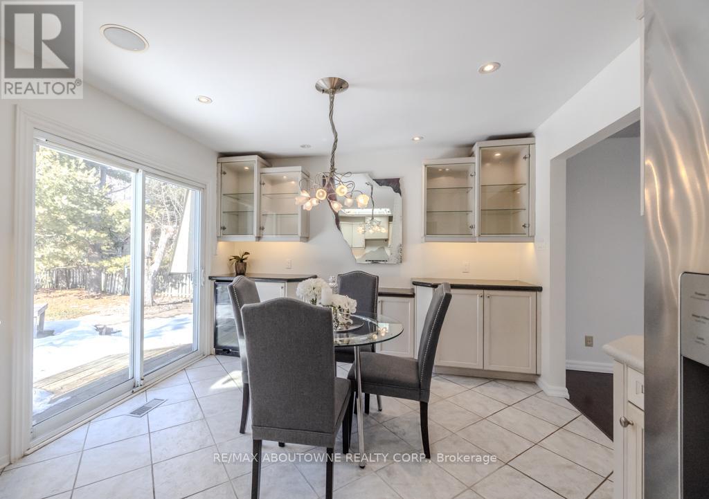 25 Bannisdale Way, Hamilton, Ontario  L0R 1H2 - Photo 15 - X12826146