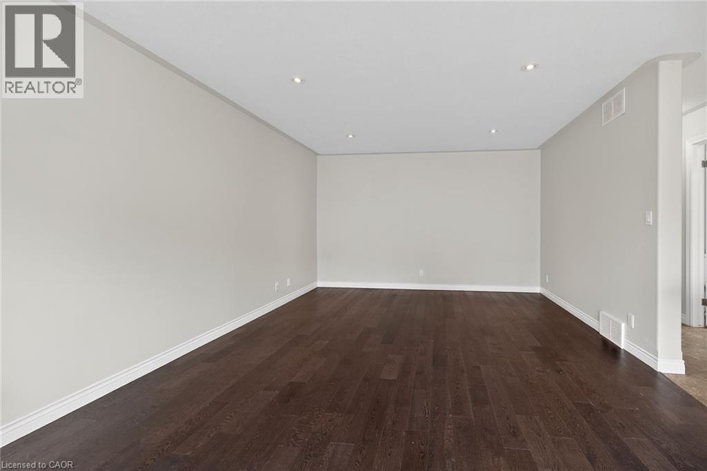 98 Macneil Court, Hagersville, Ontario  N0A 1H0 - Photo 11 - 40814142