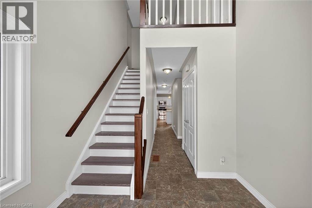 98 Macneil Court, Hagersville, Ontario  N0A 1H0 - Photo 5 - 40814142