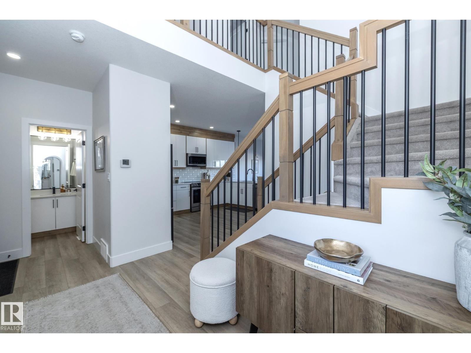 56 Amberley Ba, Spruce Grove, Alberta  T7X 2X4 - Photo 2 - E4478767