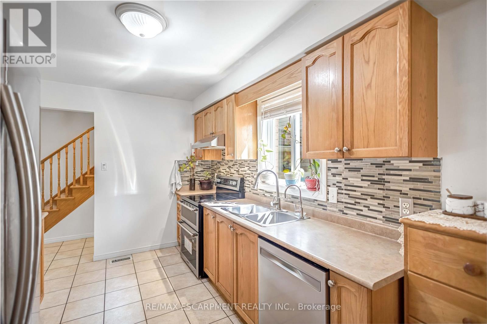 16 Jessica Street, Hamilton, Ontario  L8W 4A3 - Photo 10 - X12911716