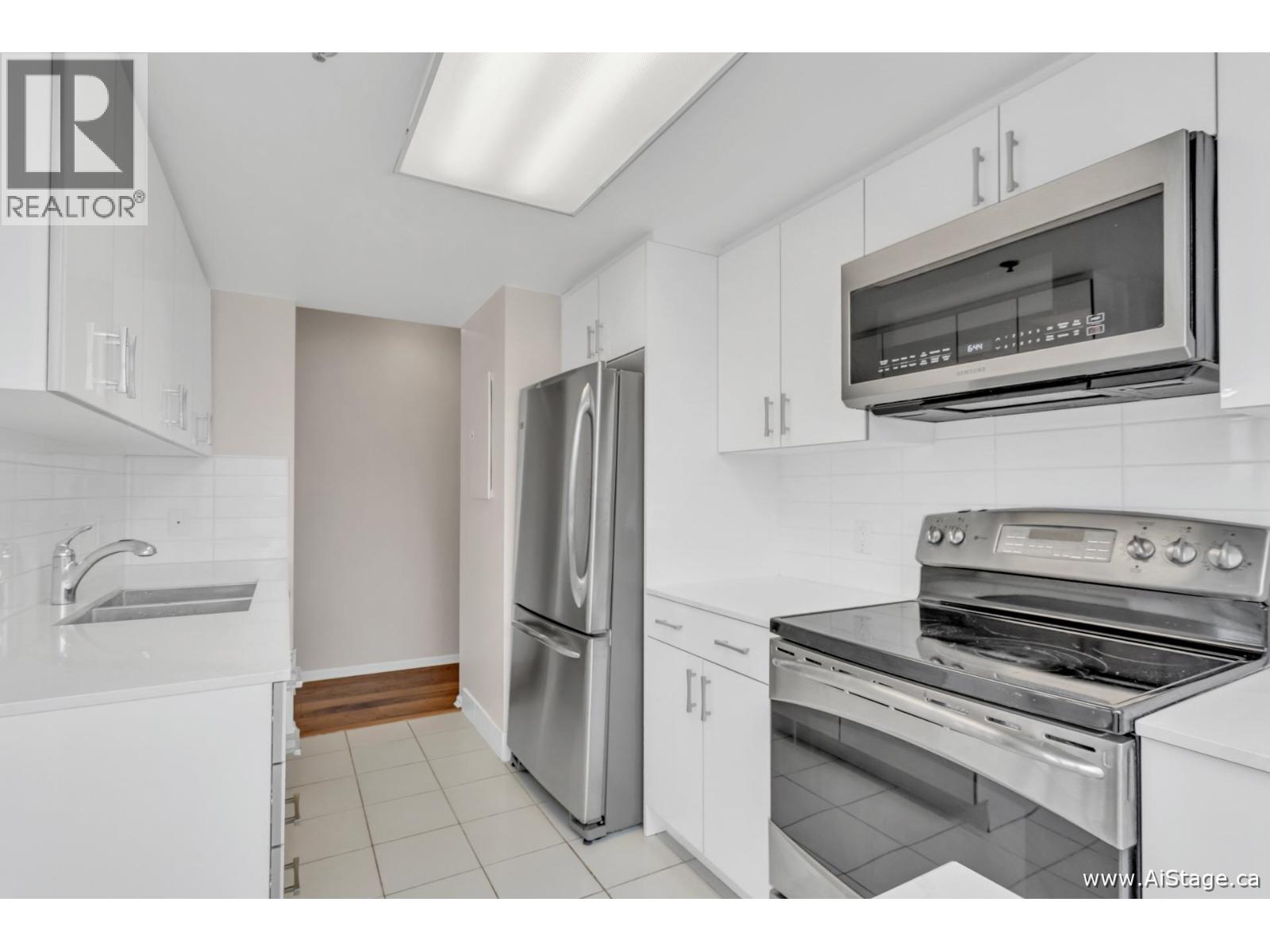 905 238 Alvin Narod Mews, Vancouver, British Columbia  V6B 5Z3 - Photo 12 - R3102811