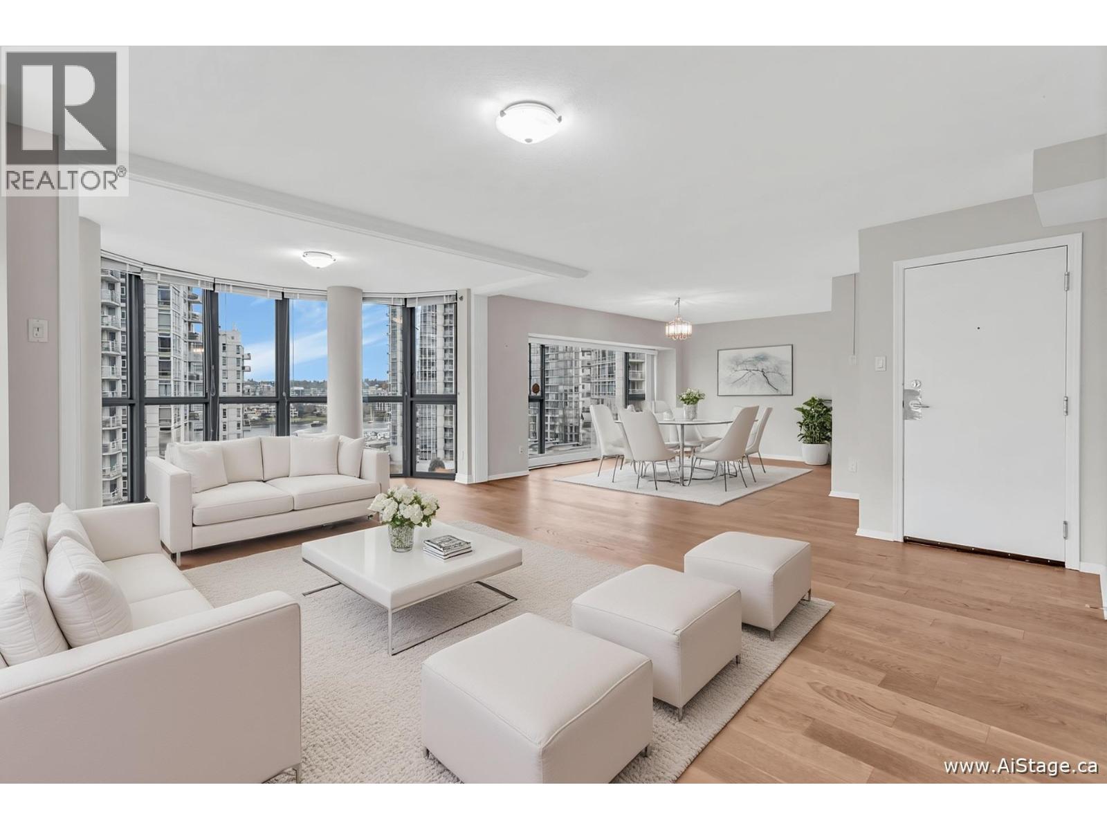 905 238 Alvin Narod Mews, Vancouver, British Columbia  V6B 5Z3 - Photo 8 - R3102811