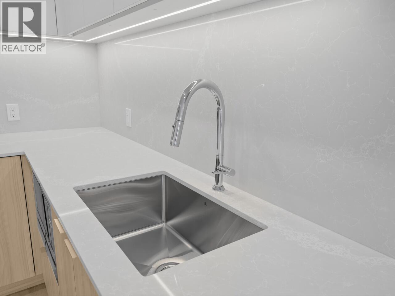 501 6087 Wilson Avenue, Burnaby, British Columbia  V5H 0M1 - Photo 8 - R3102813