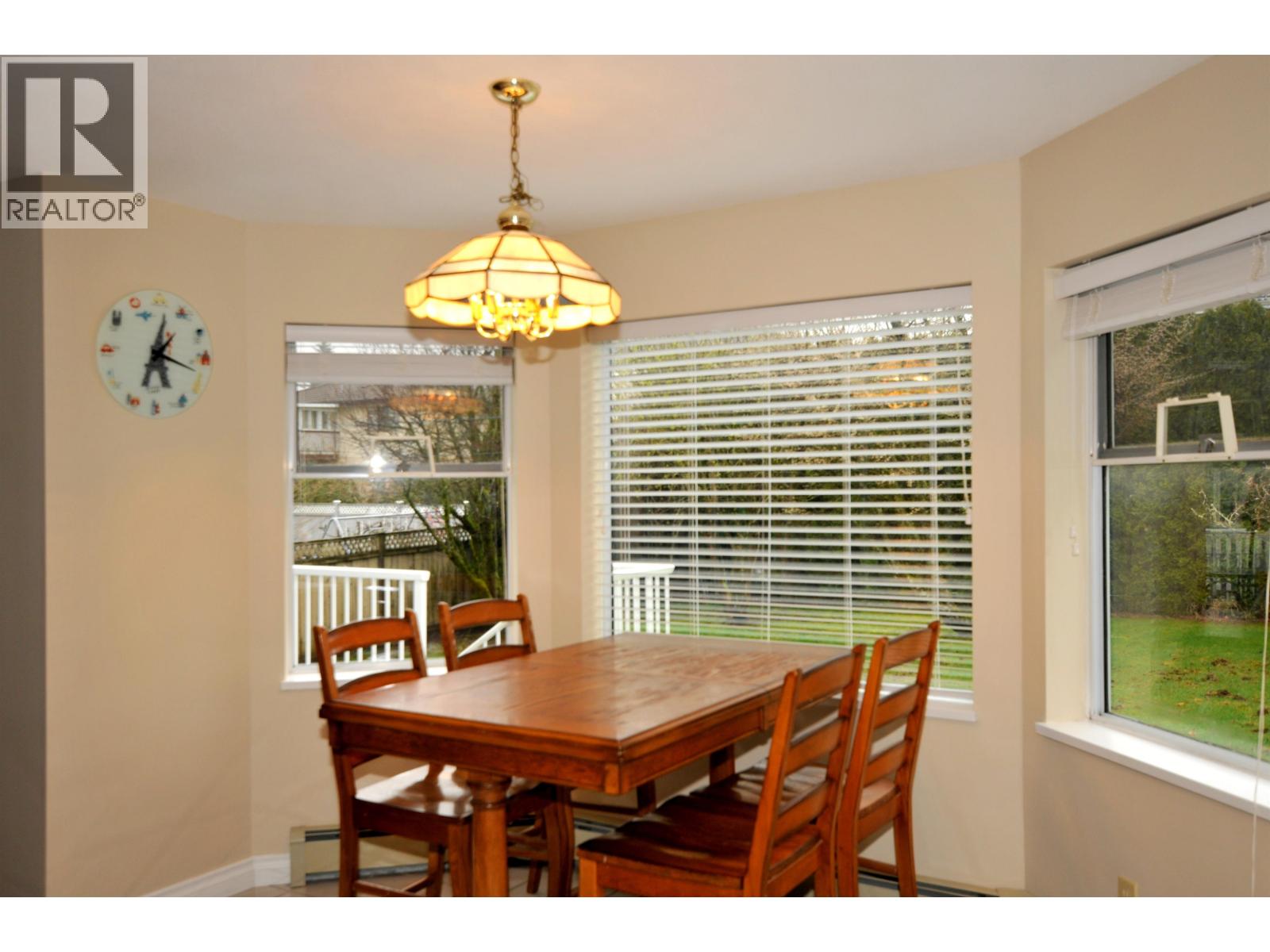 6823 Grant Place, Burnaby, British Columbia  V5B 4X4 - Photo 5 - R3102506