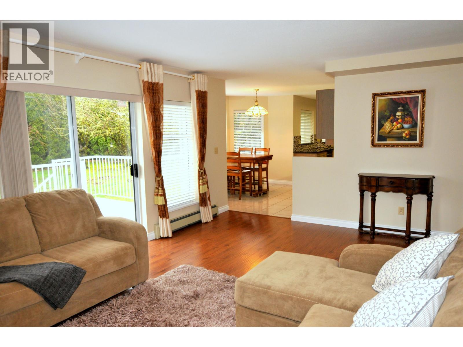 6823 Grant Place, Burnaby, British Columbia  V5B 4X4 - Photo 7 - R3102506