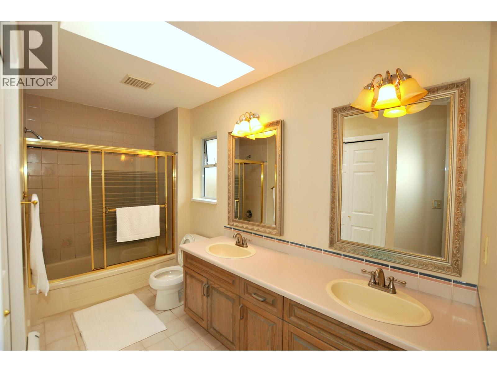 6823 Grant Place, Burnaby, British Columbia  V5B 4X4 - Photo 17 - R3102506