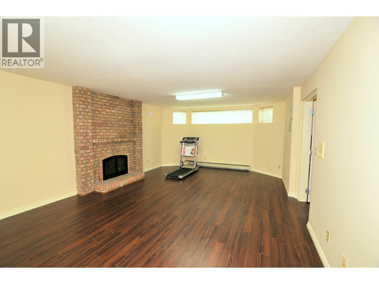 6823 Grant Place, Burnaby, British Columbia  V5B 4X4 - Photo 18 - R3102506