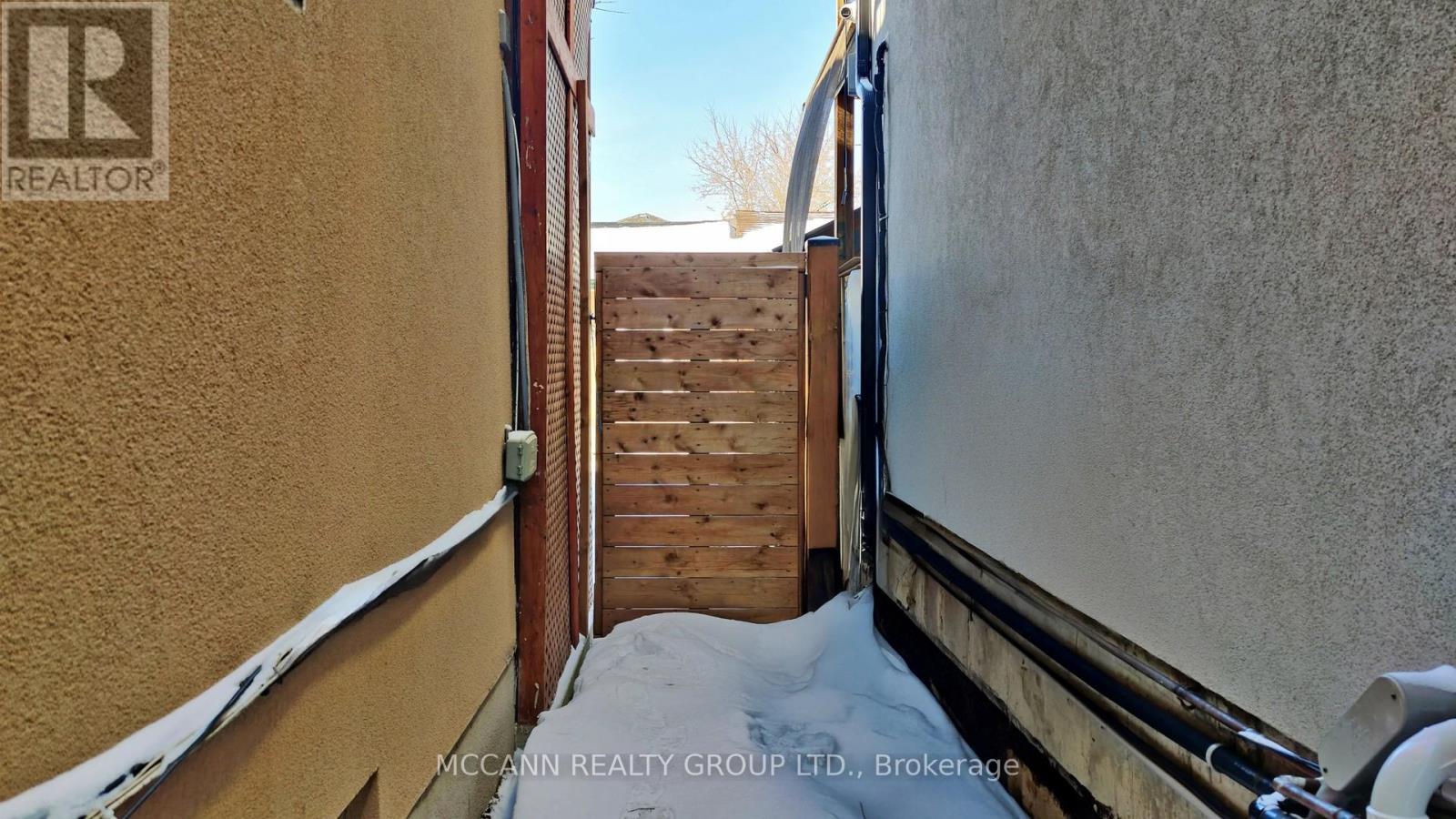 274 Boon Avenue, Toronto, Ontario  M6E 3Z9 - Photo 24 - W12912714