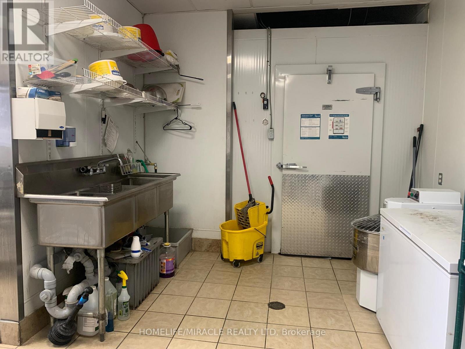 379 Norwich Avenue, Woodstock, Ontario  N4S 3W4 - Photo 6 - X12912720