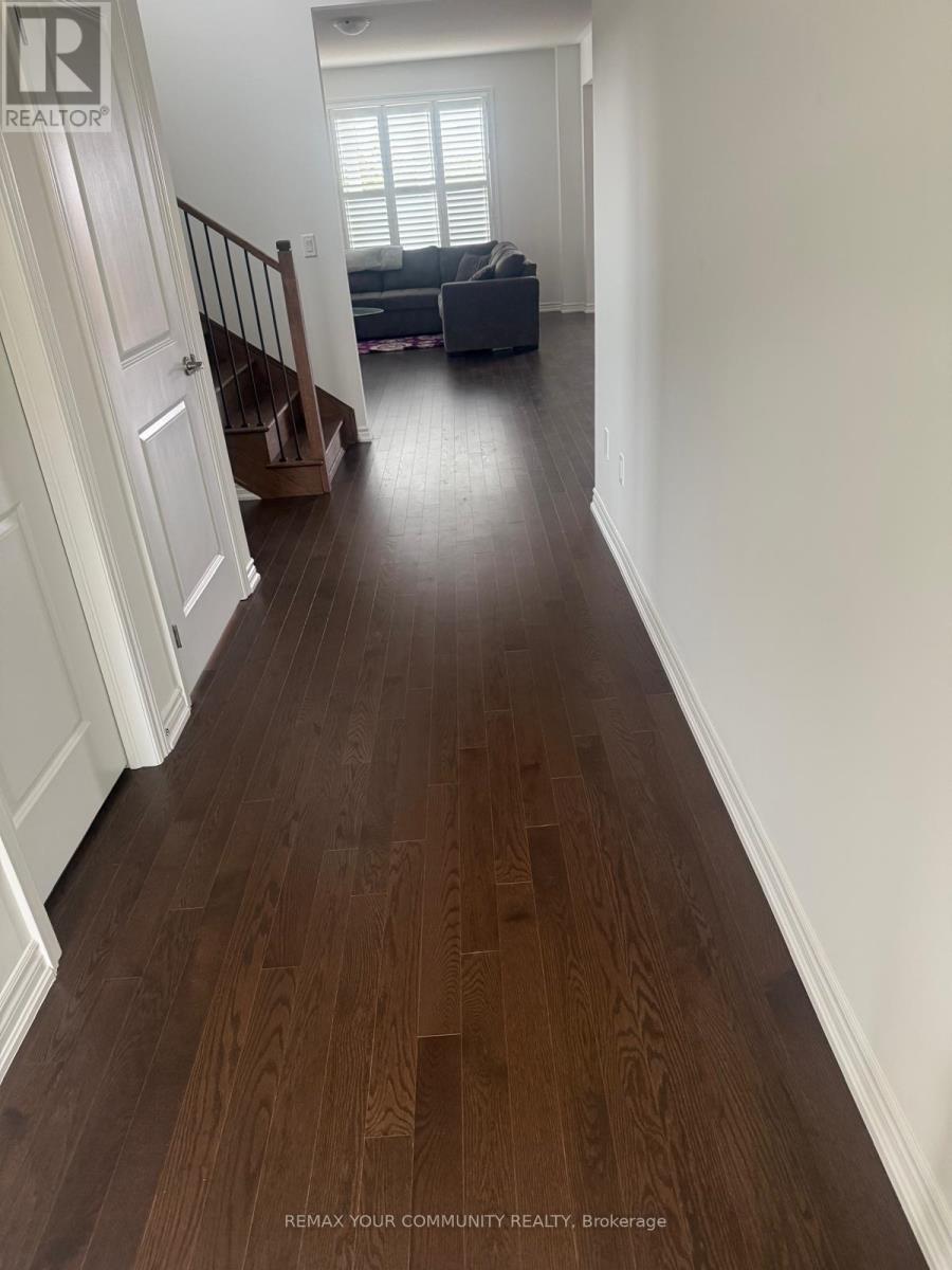 51 West Oak Trail, Barrie, Ontario  L9J 0K9 - Photo 5 - S12881698