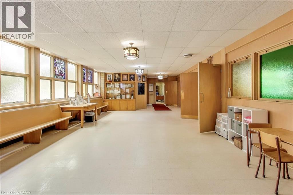 1974 King Street E, Hamilton, Ontario  L8K 1W3 - Photo 12 - 40765266