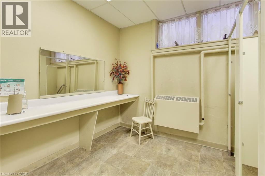 1974 King Street E, Hamilton, Ontario  L8K 1W3 - Photo 43 - 40765266