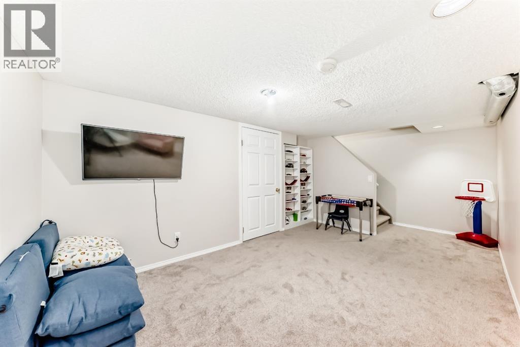 16196 Shawbrooke Road SW, Calgary, Alberta  T2Y 3C1 - Photo 11 - A2290733