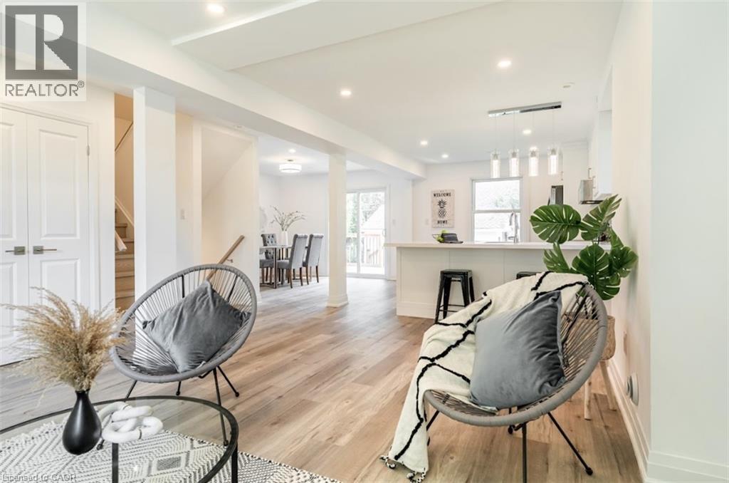 367 Hillside Avenue, Hamilton, Ontario  L8K 3L6 - Photo 6 - 40804654