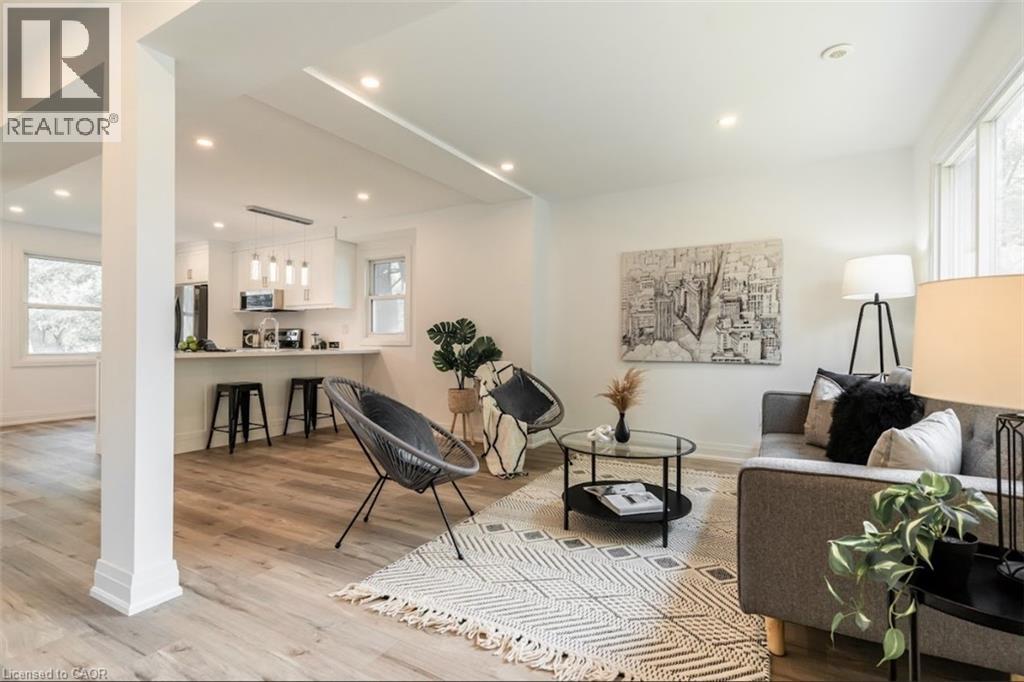 367 Hillside Avenue, Hamilton, Ontario  L8K 3L6 - Photo 2 - 40804654