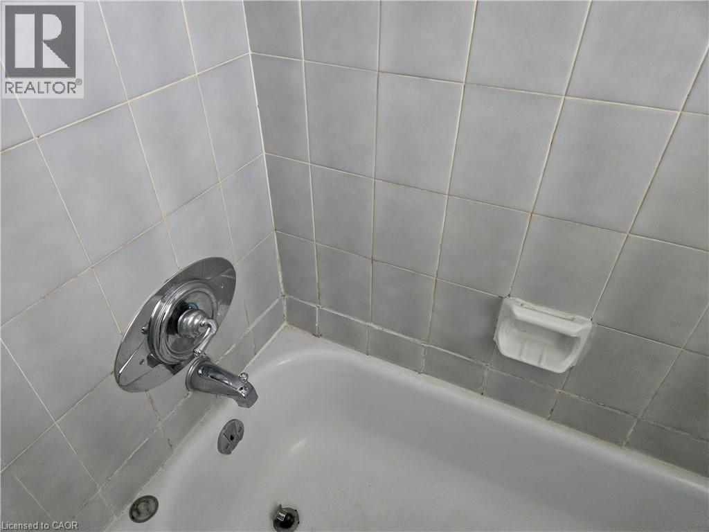 111 Park Row N, Hamilton, Ontario  L8H 4E5 - Photo 9 - 40806717