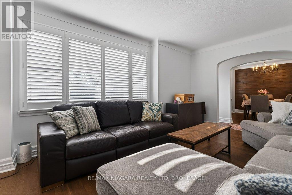 6 Grammar Avenue, St. Catharines, Ontario  L2N 3L3 - Photo 11 - X12912732