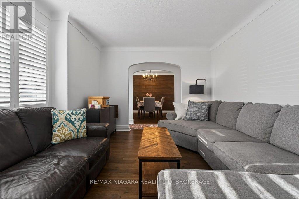 6 Grammar Avenue, St. Catharines, Ontario  L2N 3L3 - Photo 12 - X12912732