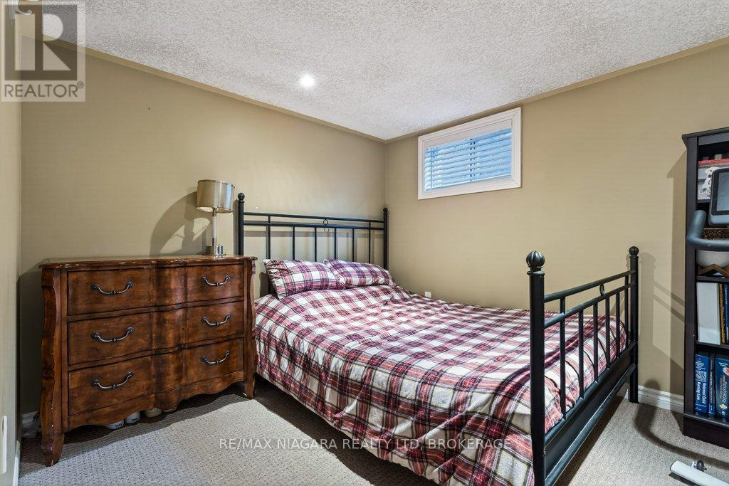 6 Grammar Avenue, St. Catharines, Ontario  L2N 3L3 - Photo 35 - X12912732