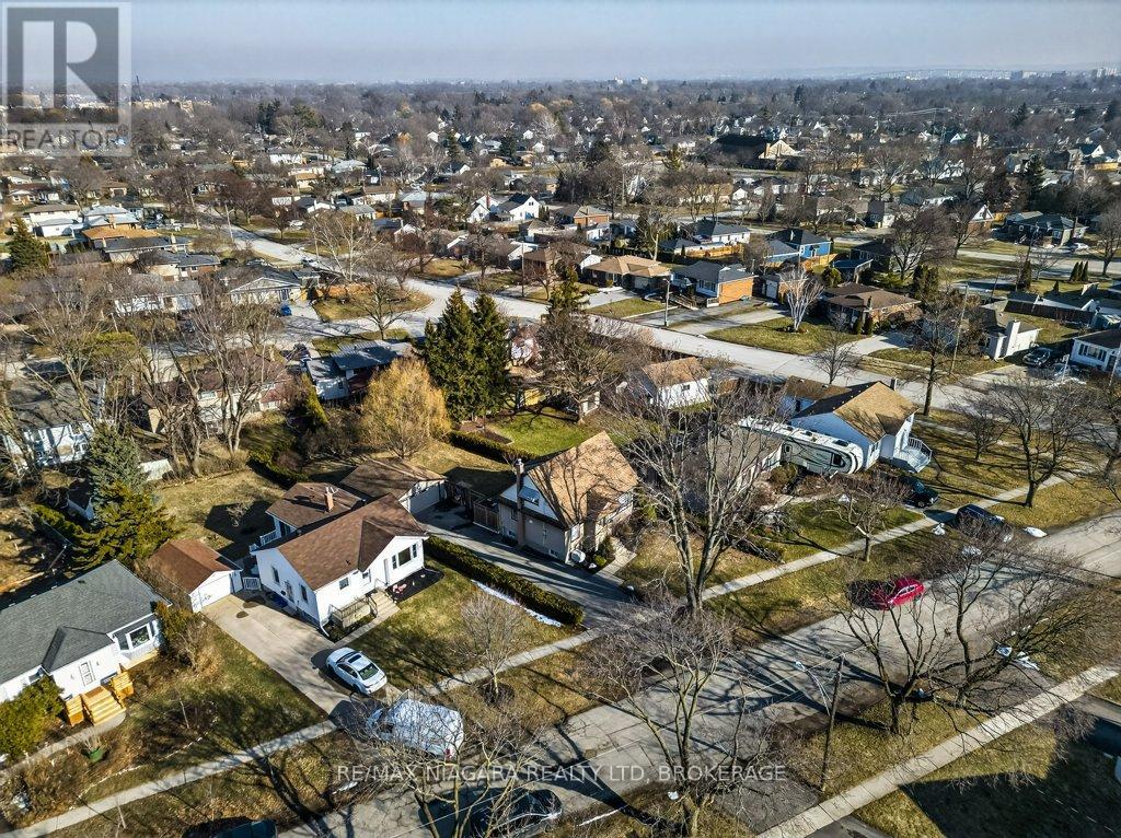 6 Grammar Avenue, St. Catharines, Ontario  L2N 3L3 - Photo 6 - X12912732