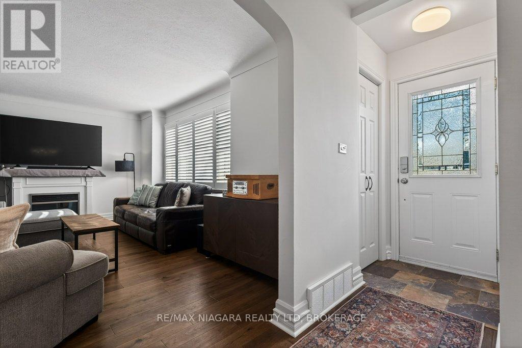 6 Grammar Avenue, St. Catharines, Ontario  L2N 3L3 - Photo 8 - X12912732