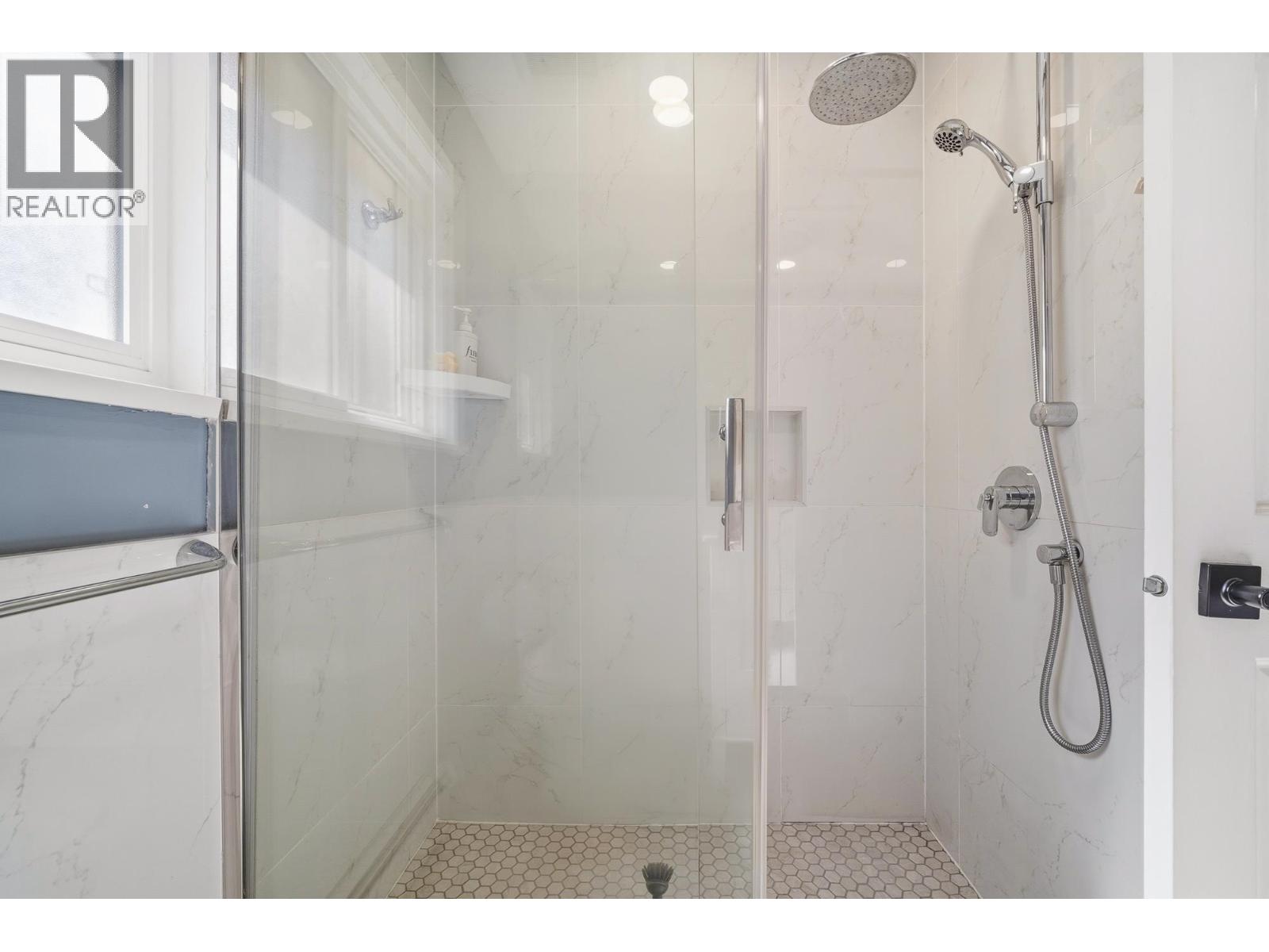 12268 Imperial Drive, Richmond, British Columbia  V7E 6J6 - Photo 8 - R3102760